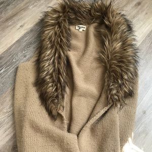 SHOW ME YOUR MUMU ✨ Fur Collar Vest